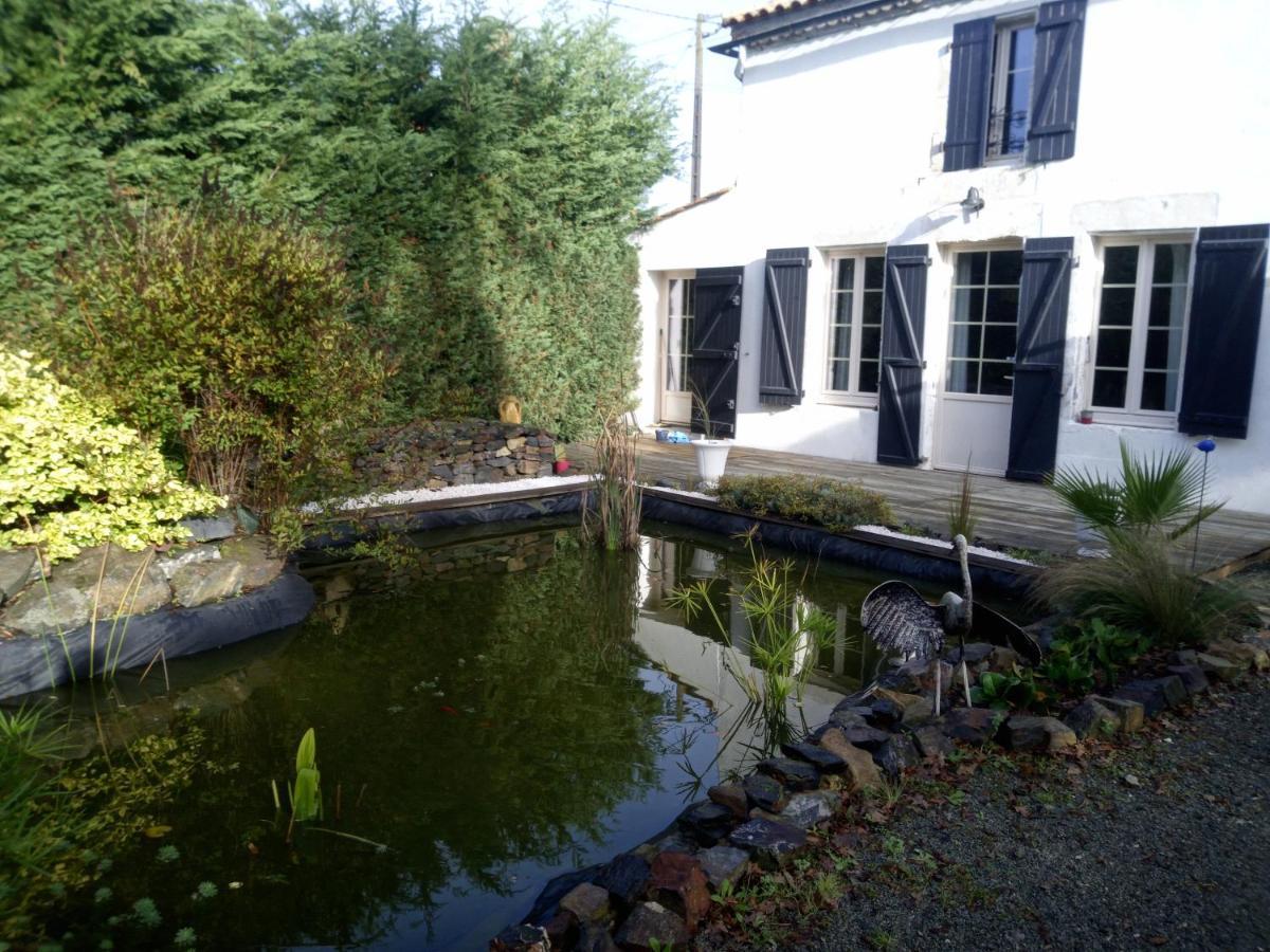 Bed and Breakfast Mas des Vignes Piscine chauffée Le Champ-Saint-Pere Exterior foto